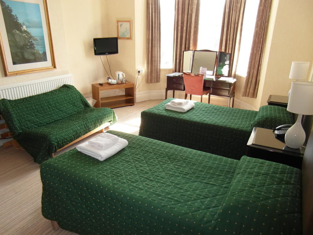 Lisdoonie Hotel Barrow-in-Furness Habitación foto