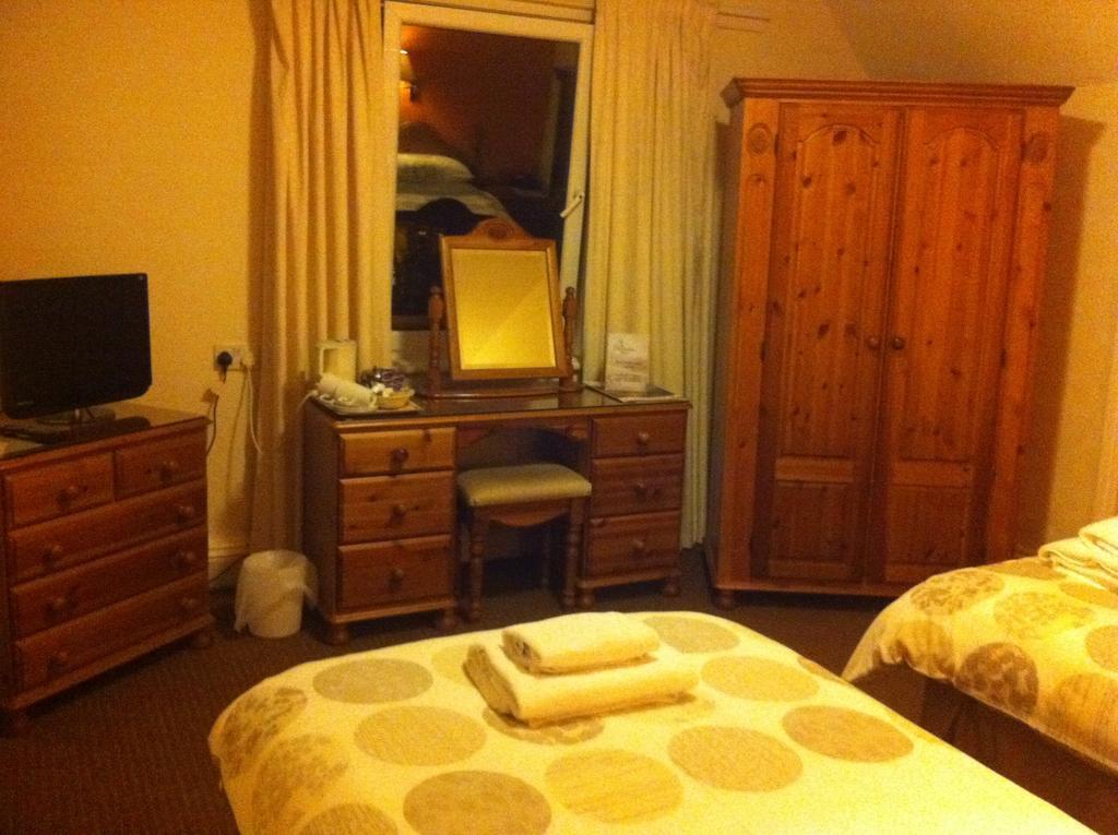 Lisdoonie Hotel Barrow-in-Furness Habitación foto